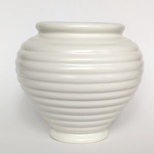 Vintage HULL Beehive Urn Vase White Pottery Made in USA Numbered 418 Mid Century
